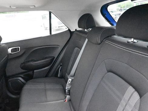 Used 2025 Hyundai Venue SEL FWD image 22