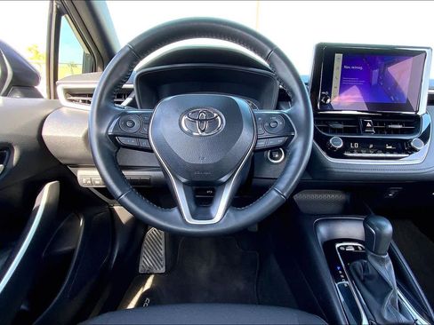 Used 2025 Toyota Corolla SE image 5
