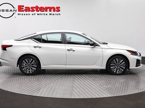 Used 2025 Nissan Altima 2.5 SV FWD image 4