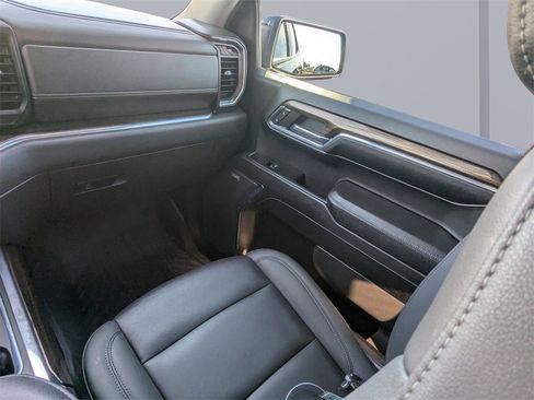 Used 2024 Chevrolet Silverado 1500 LT Trail Boss w/ LT Trail Boss Premium Package image 17