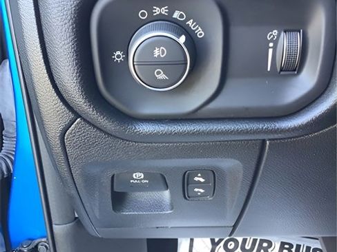 Certified 2022 RAM 1500 Big Horn image 30