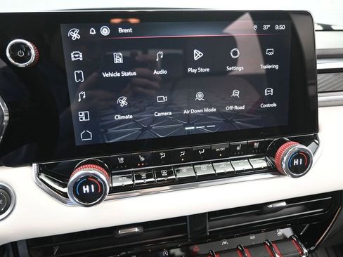 Used 2024 GMC Canyon AT4X image 34