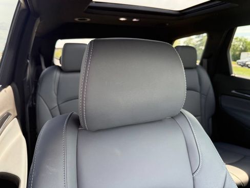Used 2024 Buick Enclave Essence w/ Experience Buick Package FWD image 31