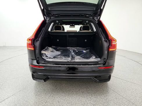 New 2027 Volvo XC60 B5 Plus AWD/4WD image 19