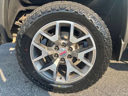Used 2017 GMC Sierra 1500 SLT AWD/4WD image 12
