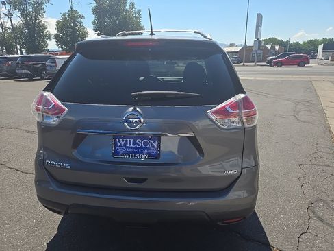 Used 2016 Nissan Rogue S w/ Appearance Package AWD/4WD image 6