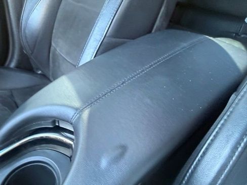 Used 2017 Cadillac ATS V w/ Carbon Black Package image 32