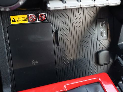 Used 2025 Toyota Tacoma TRD Sport w/ TRD Sport Upgrade Package image 22