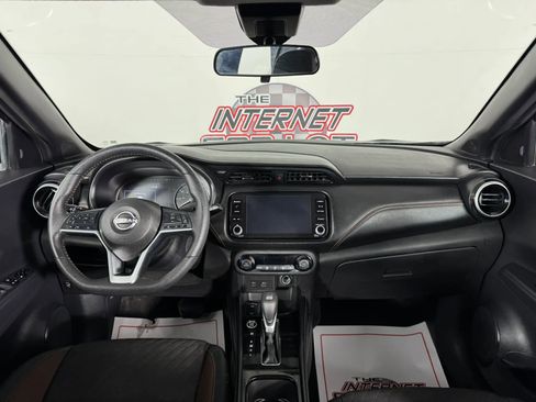 Used 2024 Nissan Kicks SR FWD image 11