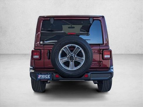 Used 2021 Jeep Wrangler Unlimited Sahara image 7
