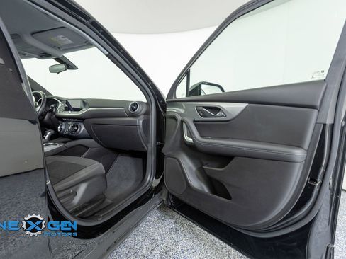 Used 2020 Chevrolet Blazer LT FWD image 35
