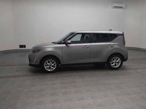 Used 2025 Kia Soul LX w/ LX Technology Package image 2