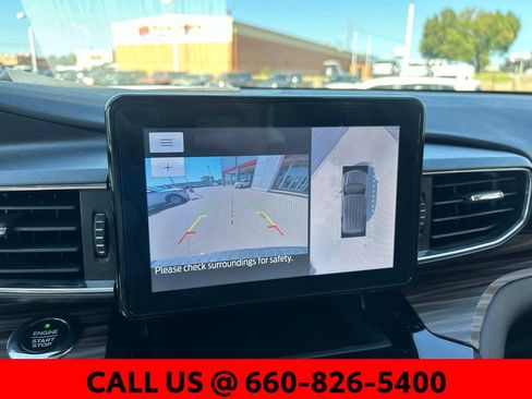 Used 2021 Ford Explorer Limited w/ Hybrid Equipment Group 310A AWD/4WD image 19