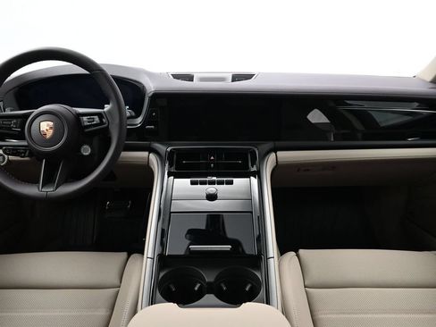 Used 2026 Porsche Panamera 4 AWD/4WD image 9