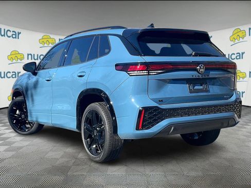 New 2026 Volkswagen Tiguan SE R-Line image 5