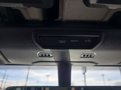 Used 2023 Jeep Gladiator Rubicon w/ Cold Weather Group image 31