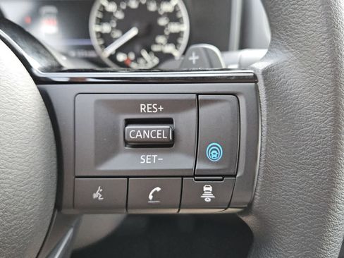 Used 2023 Nissan Rogue SV AWD/4WD image 13