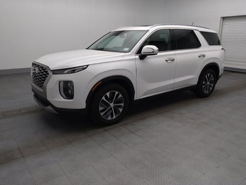 Used 2022 Hyundai Palisade SEL FWD image 2