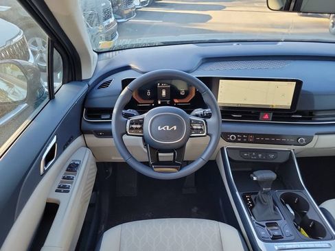 New 2026 Kia Carnival EX FWD image 24