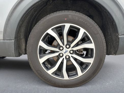 Used 2025 Ford Explorer ST-Line image 13