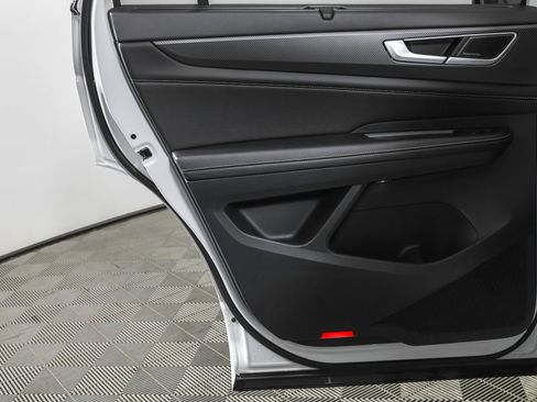 Used 2024 Volkswagen Atlas Cross Sport SEL Premium R-Line image 42