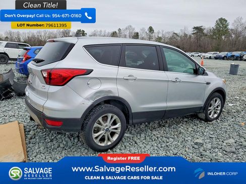 Used 2019 Ford Escape SE FWD image 4