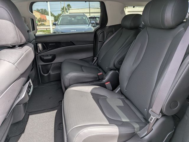New 2027 Kia Carnival SX Prestige FWD image 14
