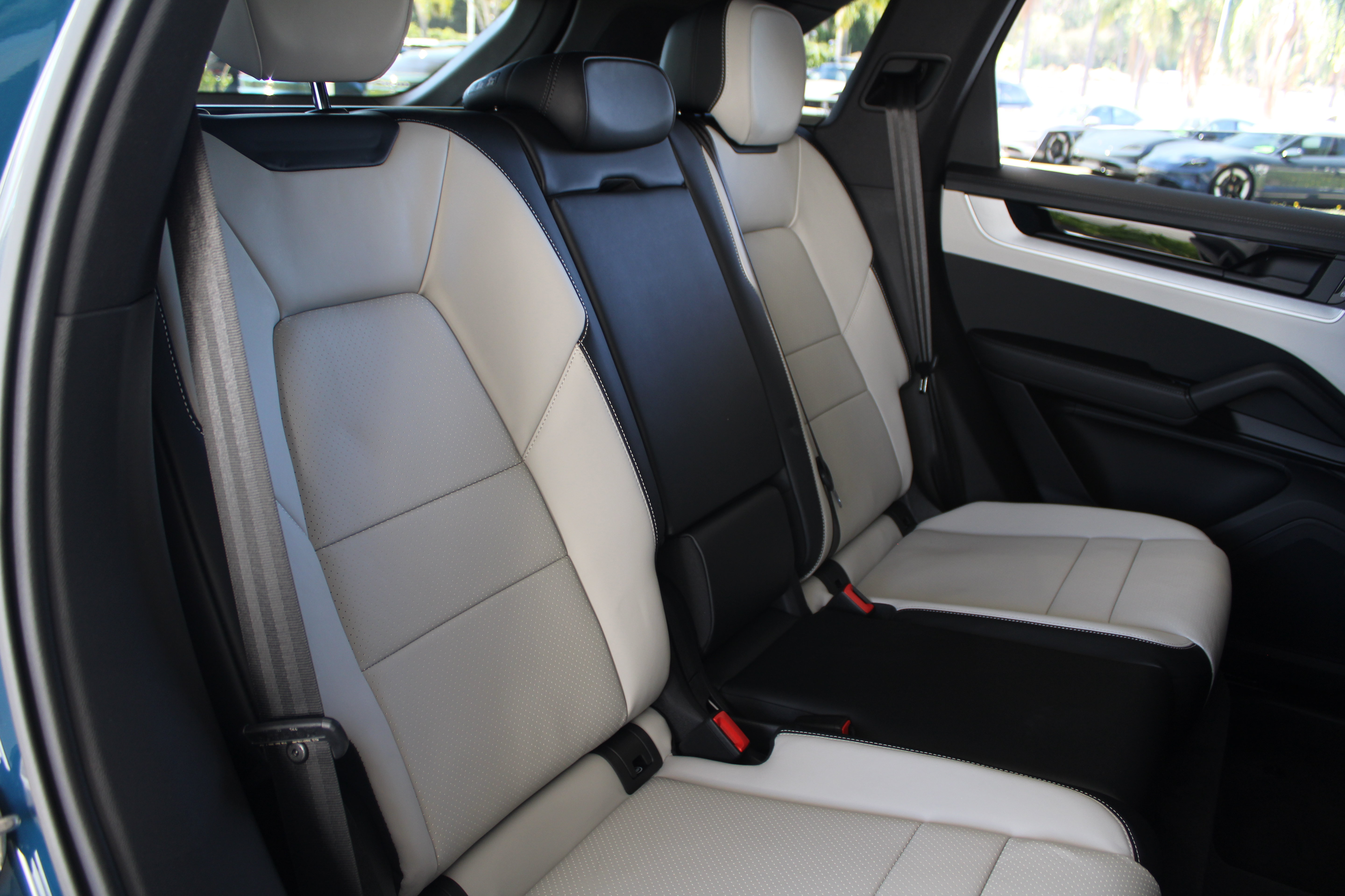 Certified 2026 Porsche Cayenne AWD/4WD image 27