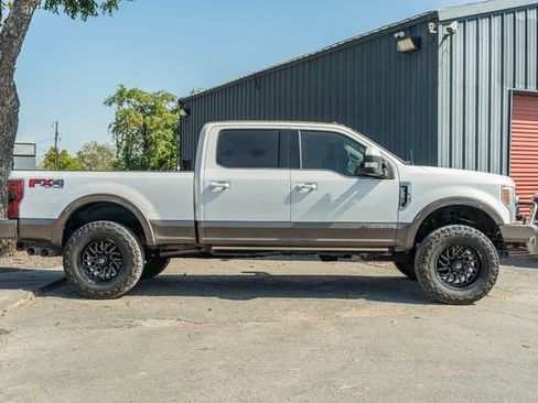 Used 2017 Ford F250 King Ranch w/ King Ranch Ultimate Package image 7