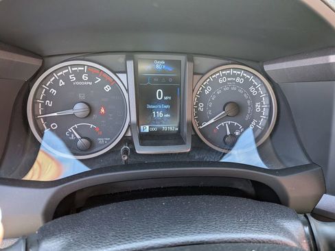 Used 2023 Toyota Tacoma TRD Sport w/ Technology Package AWD/4WD image 17