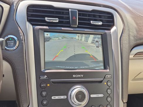 Used 2017 Ford Fusion Energi Titanium FWD image 27
