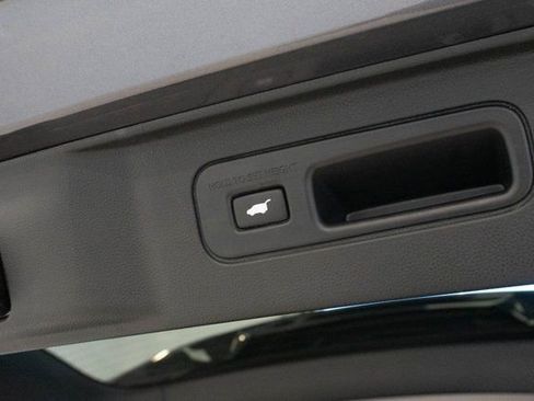 Certified 2023 Honda Pilot Elite image 17