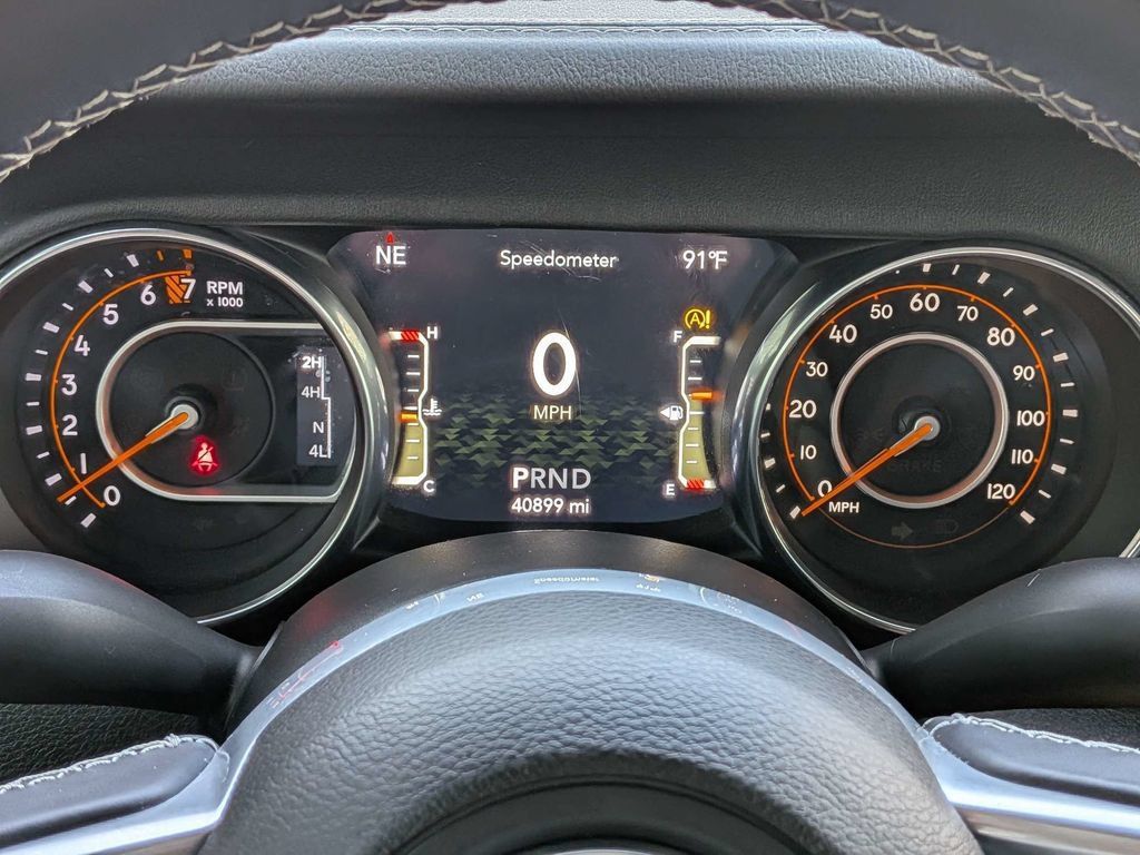 Used 2021 Jeep Gladiator Overland AWD/4WD image 39