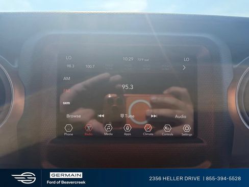 Used 2023 Jeep Gladiator Sport AWD/4WD image 18