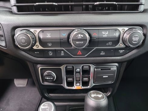 New 2026 Jeep Wrangler Sport S image 19