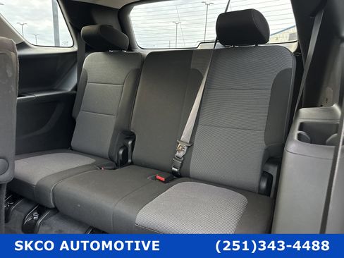 Used 2021 Chevrolet Traverse LT image 27