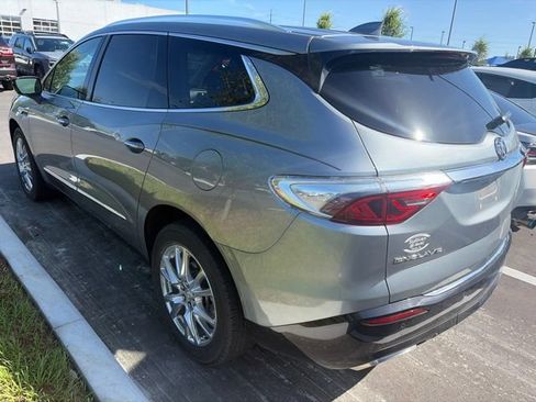 Used 2023 Buick Enclave Premium w/ Experience Buick Package FWD image 5
