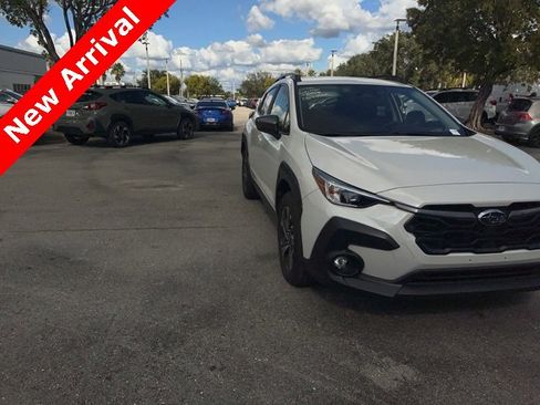 Used 2024 Subaru Crosstrek 2.0i Premium image 5