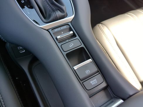 New 2026 Honda HR-V EX-L image 29