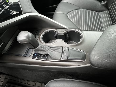 Used 2023 Toyota Camry SE image 29