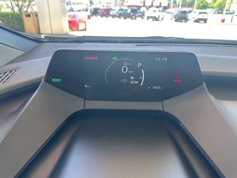 New 2026 Toyota Prius FWD image 28