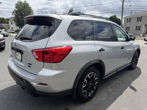 Used 2020 Nissan Pathfinder SL AWD/4WD image 9
