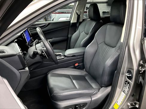 Used 2024 Lexus NX 250 image 7