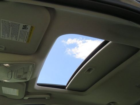 Used 2018 Ford Focus SEL image 13