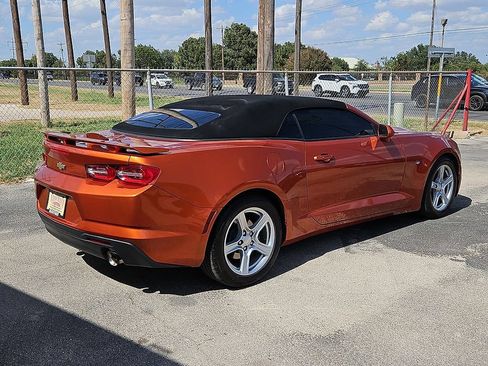 Used 2023 Chevrolet Camaro LT RWD image 8