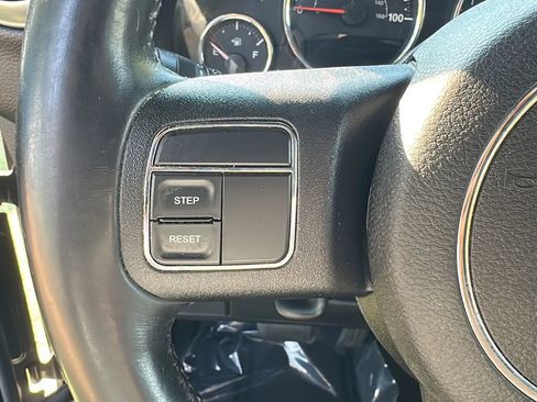 Used 2015 Jeep Wrangler Unlimited Sahara AWD/4WD image 31