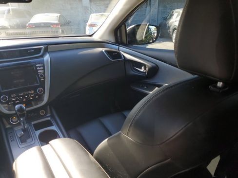 Certified 2022 Nissan Murano SV image 24