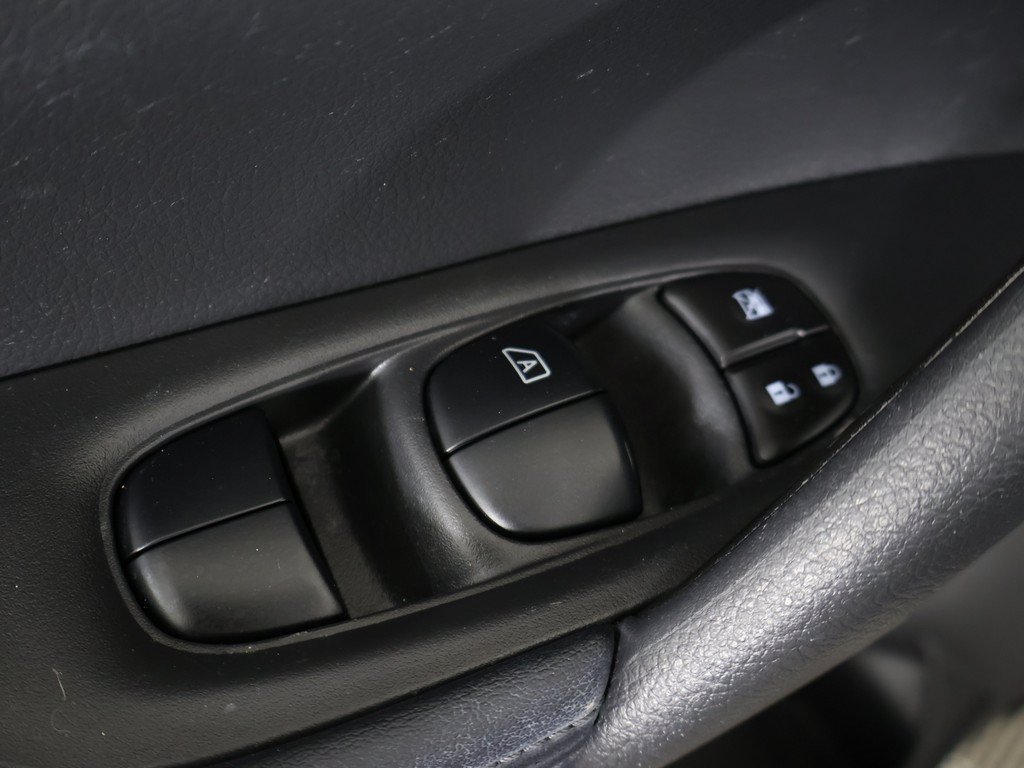 Used 2020 Nissan Rogue SV AWD/4WD image 36