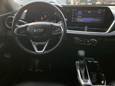 Used 2024 Chevrolet Trax ACTIV w/ Sunroof Package image 10