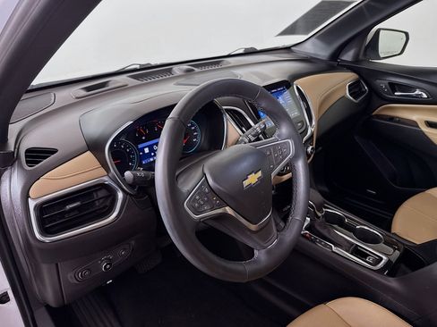 Used 2023 Chevrolet Equinox Premier image 9
